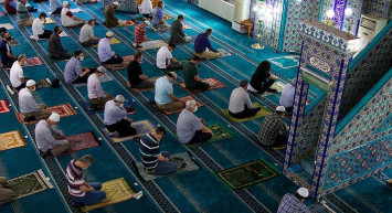 Bugün camilerde Cuma namazı kılınacak mı? 11 Mart bugün camiler açık mı?