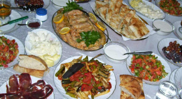 Bugün iftarda ne pişirsem? 14. Gün iftar menüsü 15 Nisan 2022 Cuma