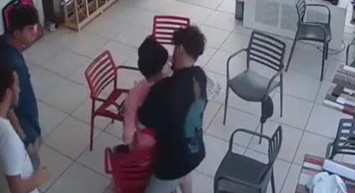 Bursa'da kabus gibi dakikalar! Heimlich manevrası hayat kurtardı!