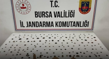 Bursa’da Tarihi Eser Kaçakçılığı Operasyonu: 202 Parça Ele Geçirildi
