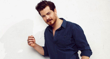 Çağatay Ulusoy'dan eski sevgilisine şaşırtan hamle