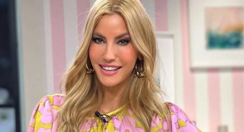 Çağla Şikel’in giydiği altın büstiyer fiyatı ne kadar? ‘İstanbul Jewelery Show'da boy gösterdi