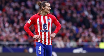 Çağlar Söyüncü resmen Fenerbahçe'de: Özel jetle Türkiye'ye geliyor