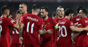 Çağlar Söyüncü’nün yeni adresi İtalya mı olacak? Inter Çağlar Söyüncü’yü transfer edecek mi? Leicester City’li Çağlar Söyüncü İtalya yolunda