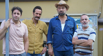 Çakallarla Dans Filmi Konusu Nedir?