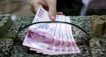 Çalışan emeklilere müjdeli haber: 5 bin TL ikramiye bugün hesaplara yatıyor