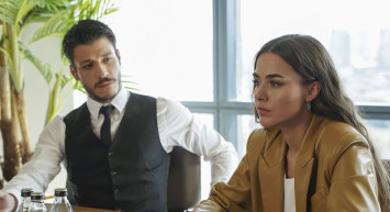 Cam Tavanlar Konusu Ne?