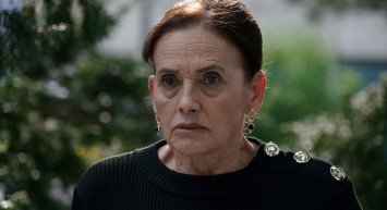 Camdaki Kız Feride öldü mü, ölecek mi? Camdaki Kız Nur Sürer diziden ayrılacak mı?