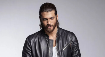 Can Yaman, İtalyan Sevgilisinin Annesi İle Tanıştı!