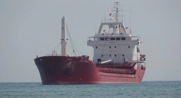 Çanakkale Boğazı’nda hareketlilik: Kargo gemisi arıza yaptı