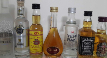 Cani anneanne 4 yaşındaki çocuğa ceza olarak annesinin gözü önünde alkol içirdi! Alkol zehirlenmesi geçiren çocuk kurtarılamadı