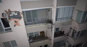 Çankaya'da kontrolden çıkan otomobil binanın üçüncü katına çarptı: Faciadan dönüldü!