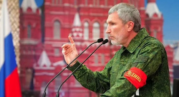 Canlı yayında resmen kan kustu!  ''3 dakikada yerle bir eder, böcek gibi ezeriz'