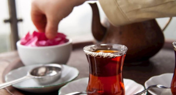 Çayın bu detayı tiryakilerini üzebilir: Yanlış demlenirse ciddi sonuçlar olabilir! Yanında kullanılan o ürünler kanseri tetikliyor