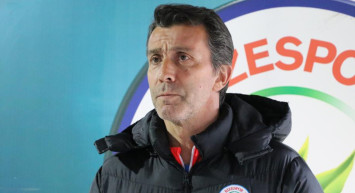 Çaykur Rizespor'da Bülent Korkmaz, takımın ligde kalabilmesi için Başkan Tahir Kıran'ın büyük fekadarlıklar yaptığını söyledi!