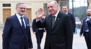 Çekya Başbakanı Türkiye’yi övdü: Krizin anahtarı Türkiye’dir