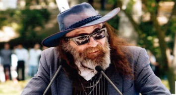 Cem Karaca’nın hayatı film oluyor: 2023 yılında vizyona girecek