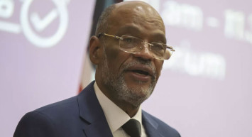 Çeteler tehdit etti: Haiti Başbakanı istifa etti!