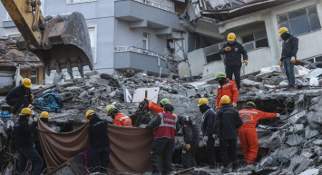 Çevre Bakanlığı’ndan deprem raporu: 100 bin binanın acil yıkılması gerekiyor