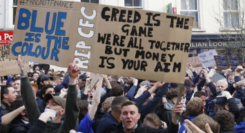 Chelsea Taraftarı Protesto Takımlarını Protesto Etti
