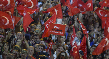 CHP “İMAMOĞLU’NA ÖZGÜRLÜK” MİTİNGLERİNİ AVRUPA'YA TAŞIYACAK