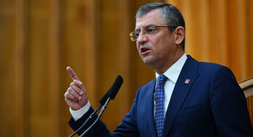 CHP lideri Özel’in dikkat çeken erken seçim açıklaması: Tunç Soyer’i topa tuttu!