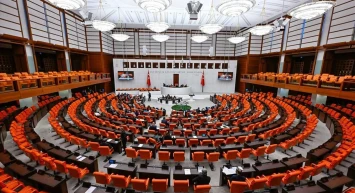 CHP Listesinden Meclis’e Giren Vekiller Birer Birer AK Parti Saflarında...Kulislerde Yeni Geçiş İddiaları: 3 İsim Daha AK Parti’ye Katılabilir