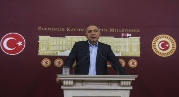 CHP’de deprem: Gürsel Tekin istifa ettiğini duyurdu