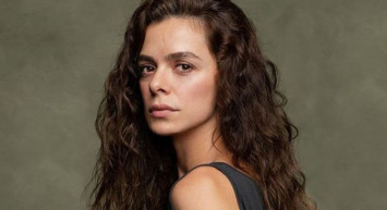 Çiçeği Burnunda Anne Özge Özpirinçci’den Yeni Fotoğraf Geldi, Ünlü Oyuncunun Son Hali Herkesi Şaşırttı!