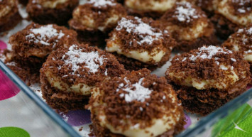 Çilek soslu köstebek pasta nasıl yapılır? Gelinim Mutfakta köstebek pasta malzemeleri ve tarifi nelerdir?