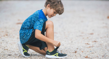 Çocuğunuzun ayak sağlığını ne kadar önemsiyorsunuz? Vücudunuzun yükünü taşıyan ayaklara bir de siz yüklenmeyin!