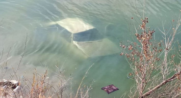 Çorum'da bir otomobil baraja uçtu!