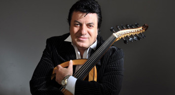 Coşkun Sabah’ın Hayatı Kitap Oldu: Usta Sanatçının Bülent Ersoy’la Yaşadıkları Yıllar Sonra Ortaya Çıktı!