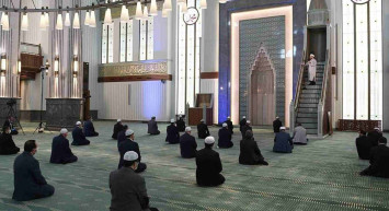 Cuma namazı kaç rekattır? Cuma namazı nasıl kılınır? Cuma namazı kılınışı ve okunacak sureler