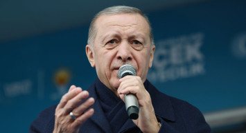 Cumhurbaşkanı Erdoğan: ‘‘Ağrılı kardeşlerimin geleceğini kimler inşa edecek? CHP'li belediye başkan adaylarının buram buram ırkçılık, ayrımcılık sözlerine karşı çıkarmayanlar mı sizin hakkınızı savunacak?’’