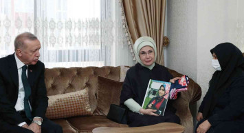 Cumhurbaşkanı Erdoğan Canice Katledilen Başak Cengiz'in Ailesine Taziye Ziyaretinde Bulundu