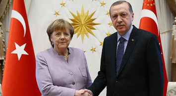 Cumhurbaşkanı Erdoğan, Merkel İle Görüşme Gerçekleştirdi