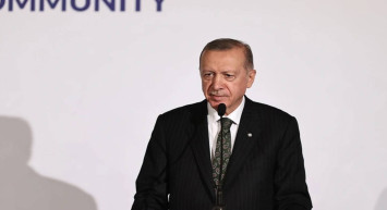 Cumhurbaşkanı Erdoğan net yanıt verdi: Yunan gazetecinin dili tutuldu