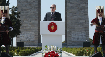 Cumhurbaşkanı Erdoğan: ‘‘Yedi düvel üstümüze gelse de Çanakkale ruhu, yolumuzu aydınlatmaya devam edecek!’’
