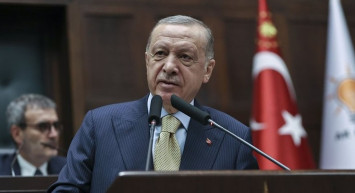 Cumhurbaşkanı Erdoğan'dan Miçotakis'e tarih dersi! 'Türkiye ile dans etmeye kalkma'