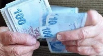Cumhurbaşkanı onaylıyor. Emeklilere bayram ikramiyesi yolda