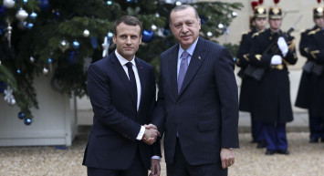 Cumhurbaşkanı Recep Tayyip Erdoğan Fransa Cumhurbaşkanı Macron ile görüşme gerçekleştirdi! İsveç ve Finlandiya'nın NATO üyeliği konuşuldu