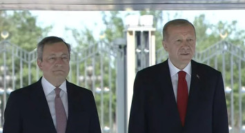 Cumhurbaşkanı Recep Tayyip Erdoğan İtalya Başbakanı Draghi'yi resmi tören eşliğinde karşıladı!