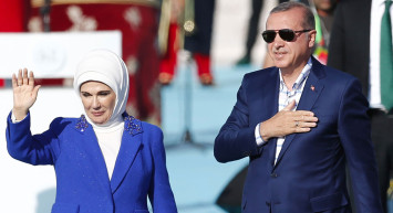 Cumhurbaşkanı Recep Tayyip Erdoğan'dan Koronavirüs Açıklaması: Hastalık Hafif Şekilde Geçiyor!