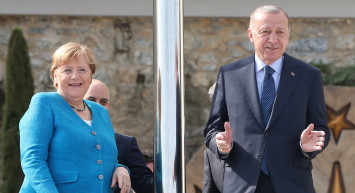 Cumhurbaşkanı ve Merkel’den Mülteci Sorununa İlişkin Kritik Açıklamalar
