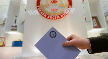 Cumhurbaşkanlığı seçiminin oy pusulası ortaya çıktı: İşte adayların yeri ve fotoğrafları