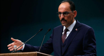 Cumhurbaşkanlığı Sözcüsü İbrahim Kalın'dan 15 Temmuz paylaşımı: "Koynunuzda beslediğiniz yılan dönüp bir gün sizi de sokacaktır"