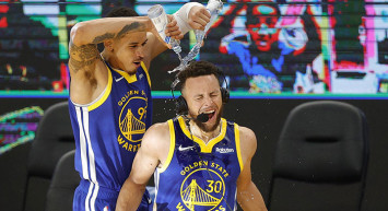 Curry Dün Gece NBA'de Rekorlar Kırdı