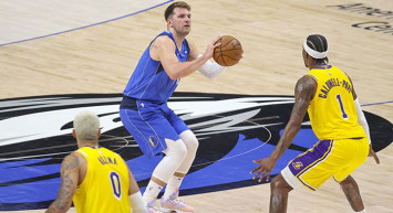 Dallas Marvericks Lakers'ı Yenmeyi Başardı