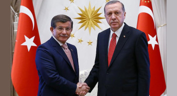 Davutoğlu'ndan Erdoğan'a destek